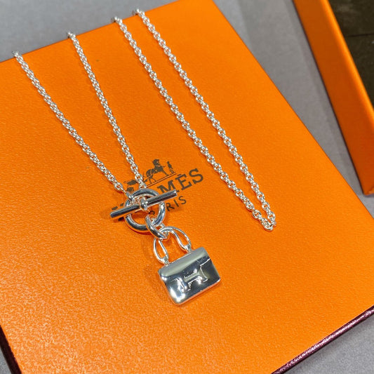 [Vellora Opalyn]CONSTANCE PEDANT SILVER NECKLACE