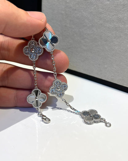 [Vellora Opalyn]CLOVER 5 MOTIF SILVER DIAMOND BRACELET