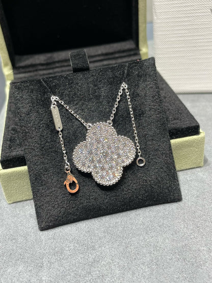 [Vellora Opalyn]CLOVER 25MM LARGE PENDANT DIAMOND PAVED SILVER NECKLACE