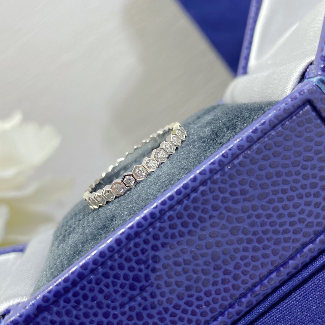 [Vellora Opalyn]BEE LOVE DIAMOND PAVED SMALL RING
