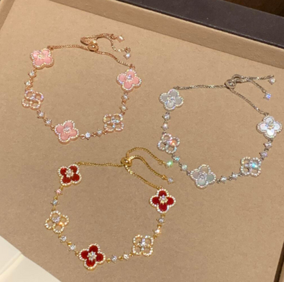 [Vellora Opalyn]CLOVER 5 MOTIF PINK BLUE RED WHITE BRACELET