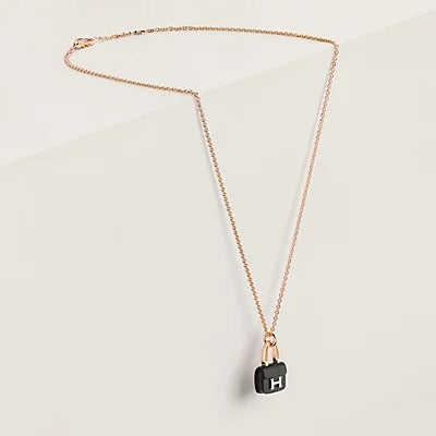 [Vellora Opalyn]WOMEN'S HM AMULETTES CONSTANCE PENDANT NECKLACE