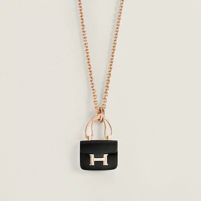 [Vellora Opalyn]WOMEN'S HM AMULETTES CONSTANCE PENDANT NECKLACE