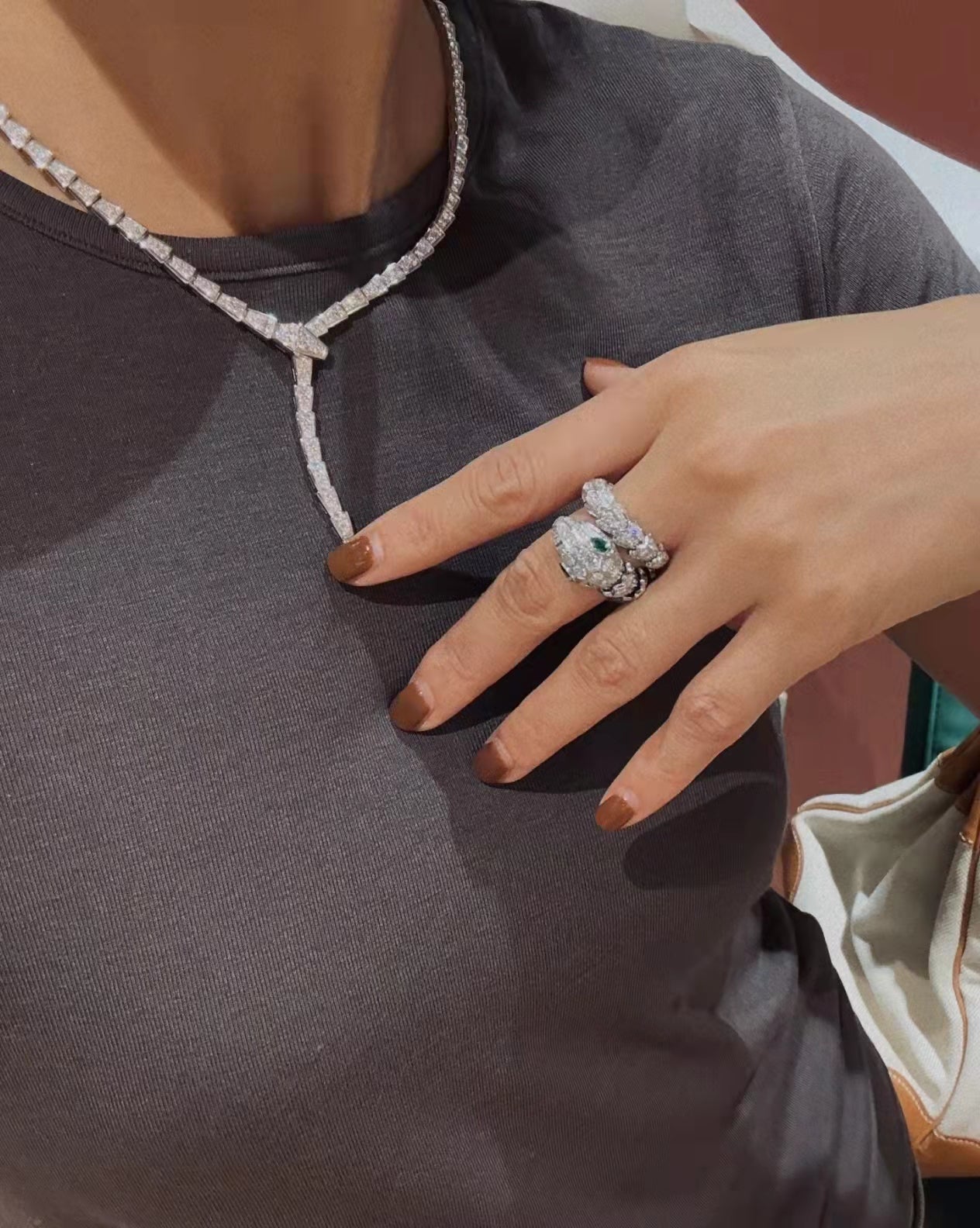 [Vellora Opalyn] QUEEN EMERALD SNAKE RING