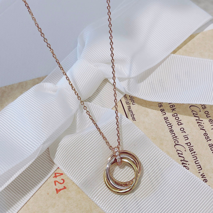 [Vellora Opalyn]TRINITY NECKLACE GOLD  DIAMONDS