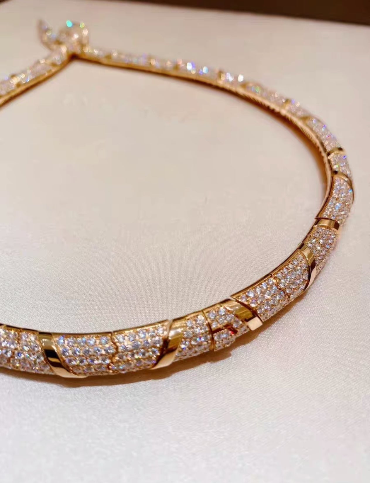 [Vellora Opalyn]HAUTE COUTURE GOLD SERPENTI NECKLACE
