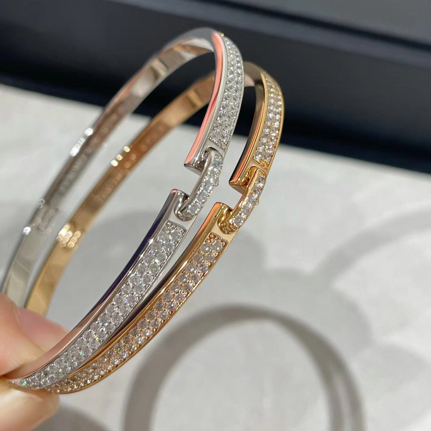 [Vellora Opalyn]LIENS VIDENCE DIAMOND PAVED BRACELET