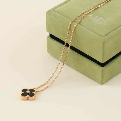 [Vellora Opalyn]CLOVER 15MM DIAMOND ONYX NECKLACE