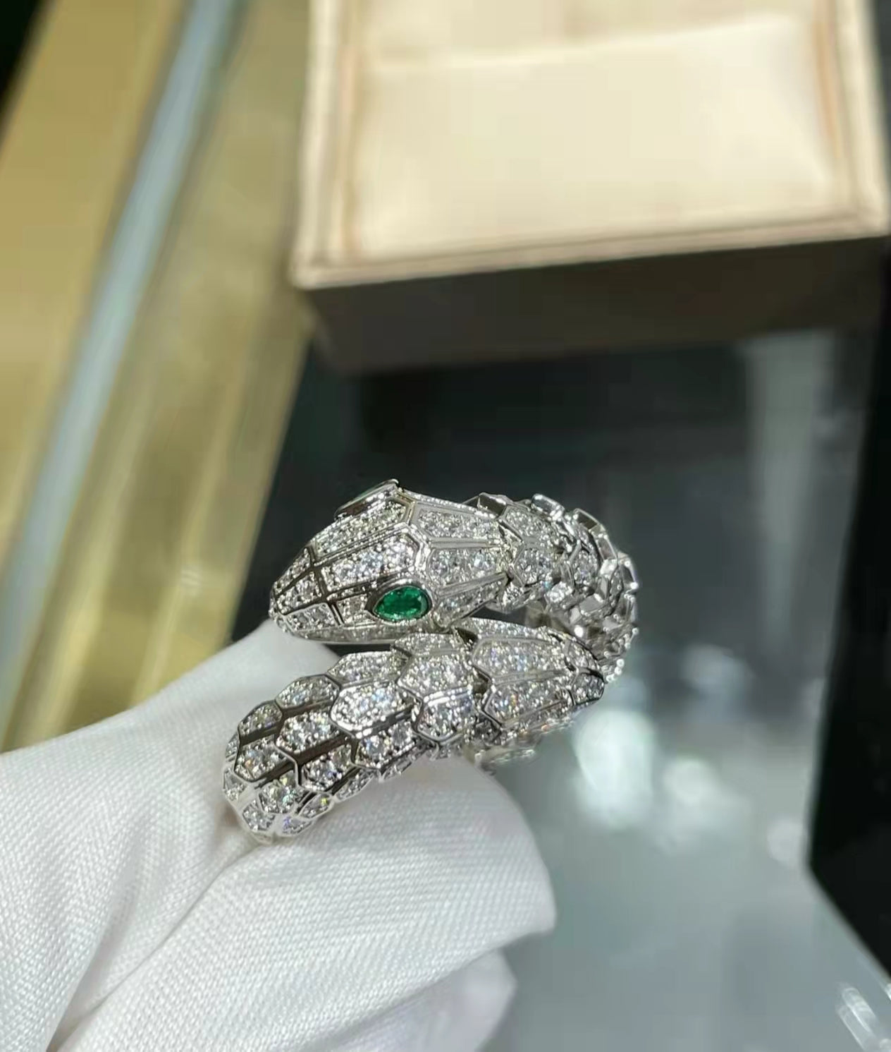 [Vellora Opalyn] QUEEN EMERALD SNAKE RING