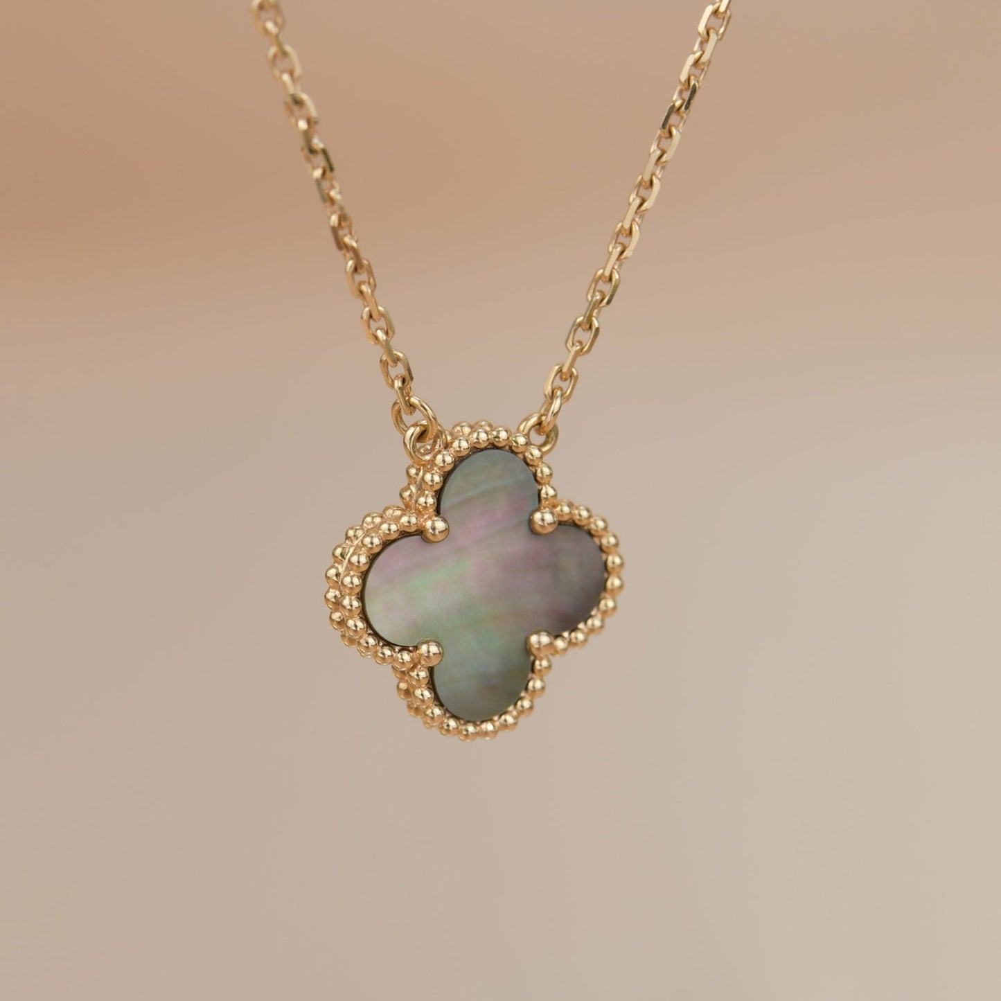 [Vellora Opalyn]CLOVER 15MM  GRAY MOTHER OF PEARL NECKLACE