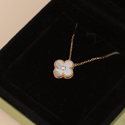 [Vellora Opalyn]CLOVER 15MM DIAMOND WHITE FRITILLARIA NECKLACE