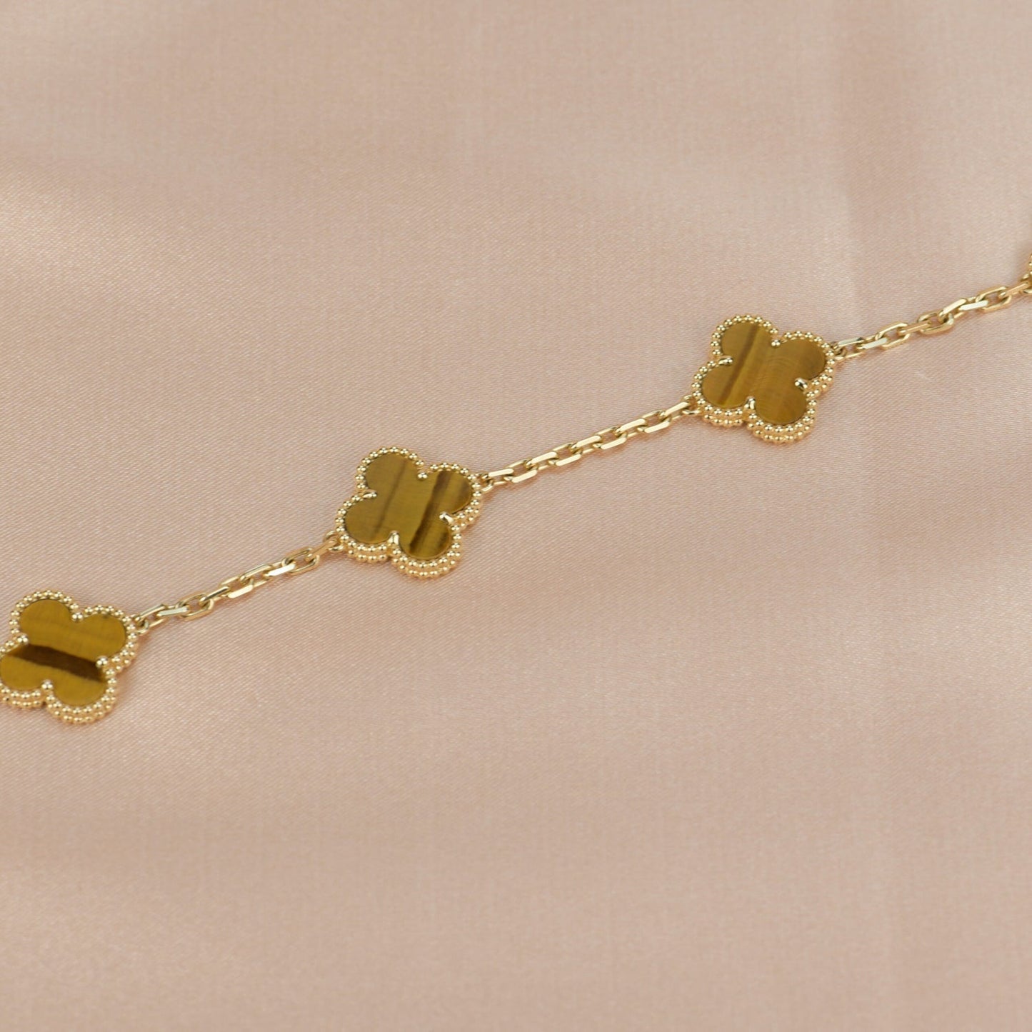 [Vellora Opalyn]CLOVER  5 MOTIFS TIGER EYE BRACELET