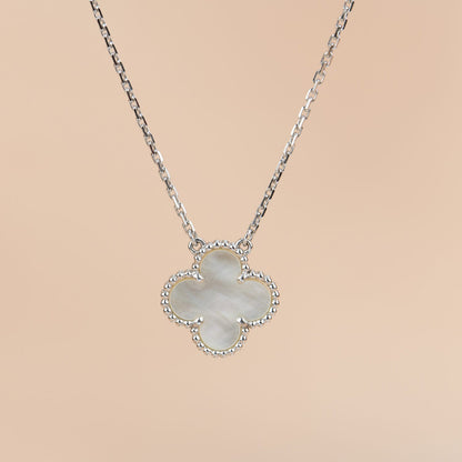 [Vellora Opalyn]CLOVER  15MM WHITE MOTHER-OF-PEARL SILVER