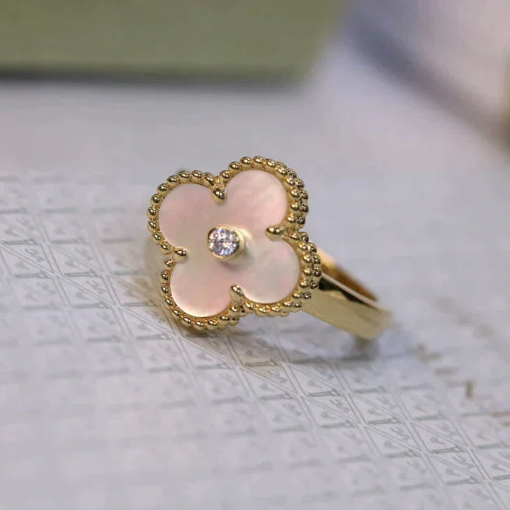 [Vellora Opalyn]CLOVER PINK MOP RING GOLD DIAMOND