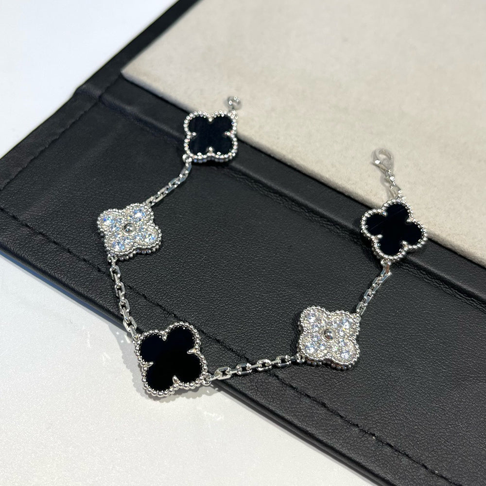 [Vellora Opalyn]CLOVER 5 MOTIF ONYXS DIAMOND BRACELET SILVER