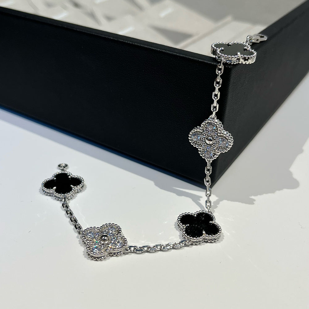 [Vellora Opalyn]CLOVER 5 MOTIF ONYXS DIAMOND BRACELET SILVER
