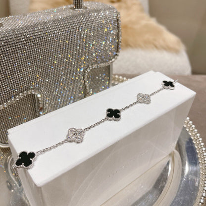 [Vellora Opalyn]CLOVER 5 MOTIF ONYXS DIAMOND BRACELET SILVER