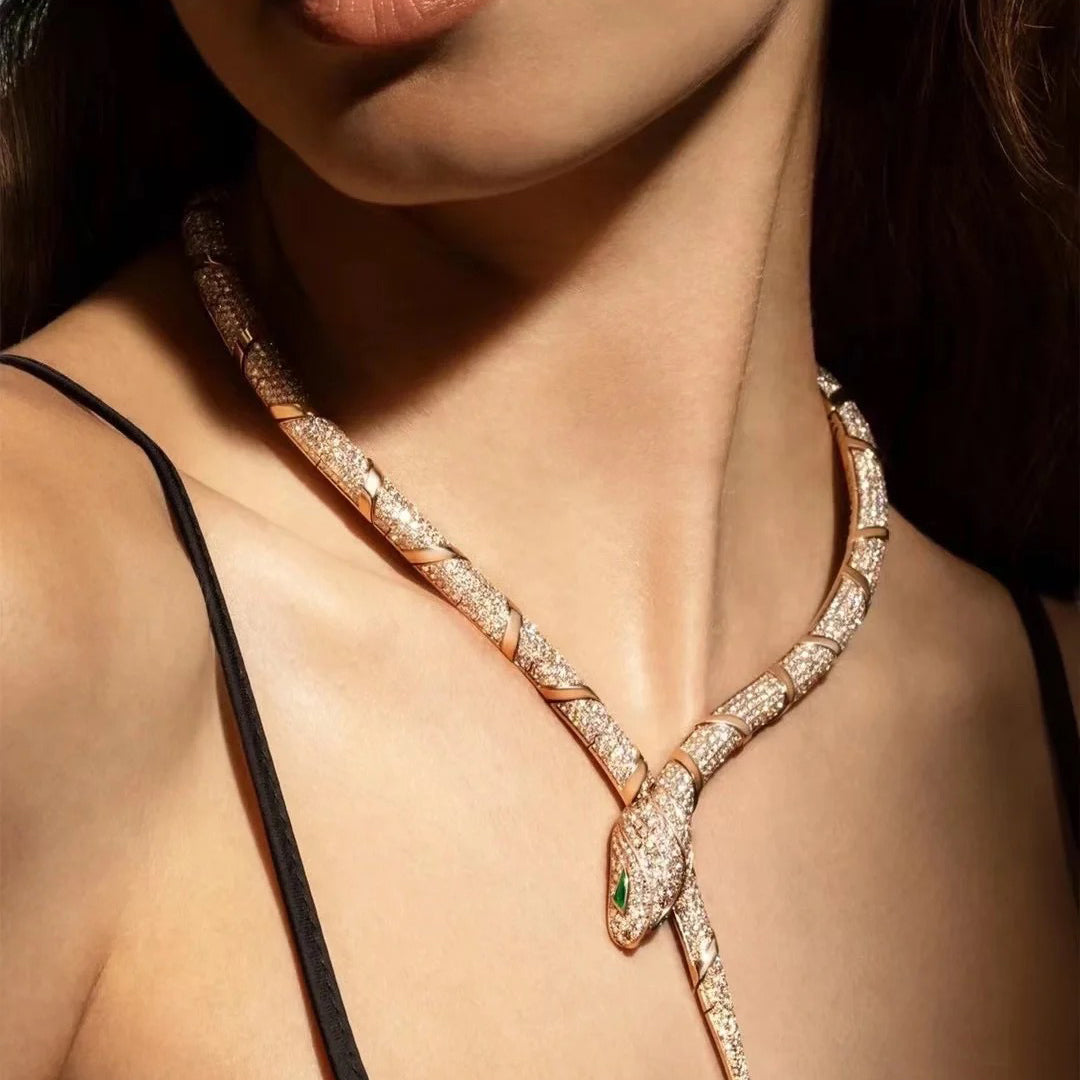 [Vellora Opalyn]HAUTE COUTURE GOLD SERPENTI NECKLACE
