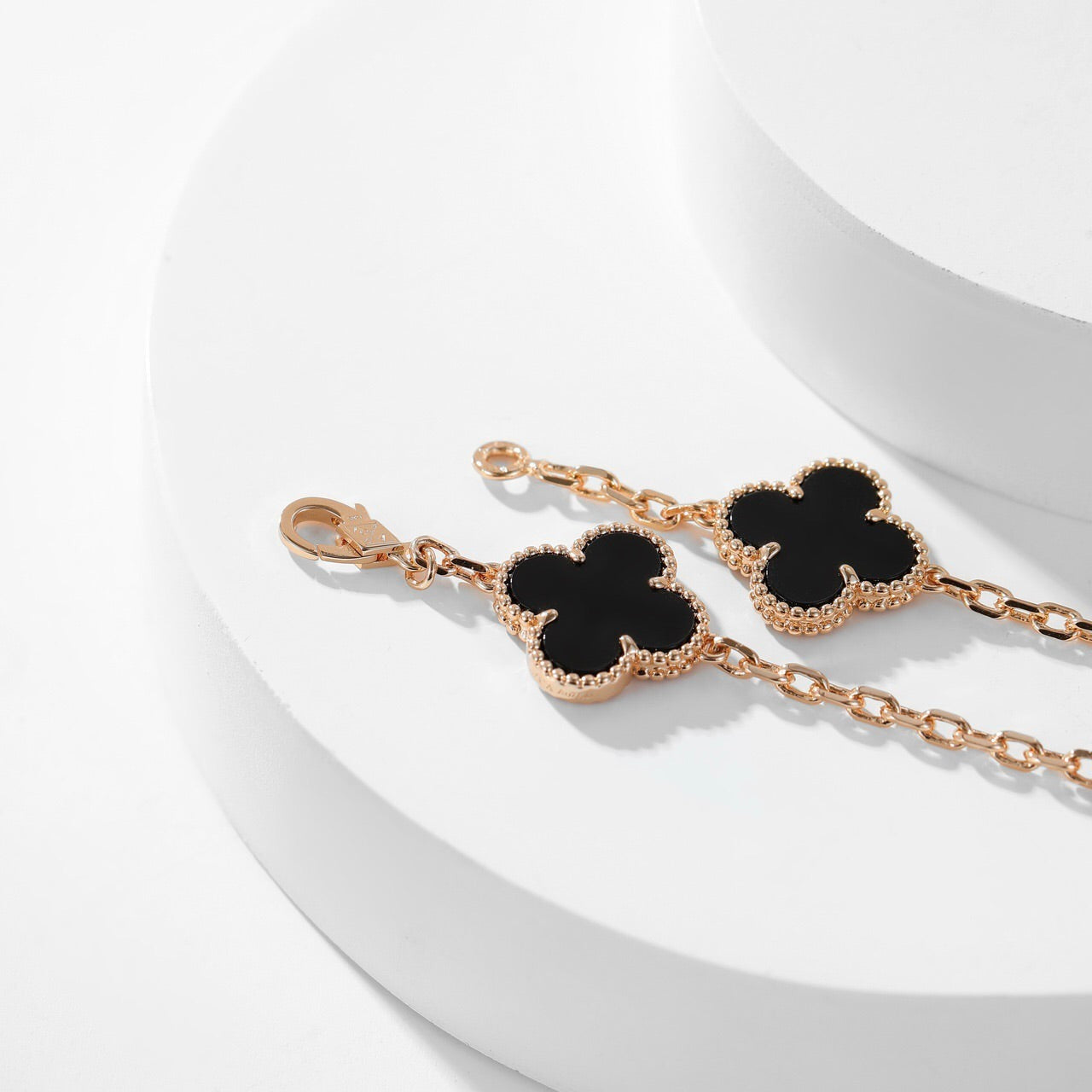 [Vellora Opalyn]CLOVER 10 MOTIFS ONYX NECKLACE