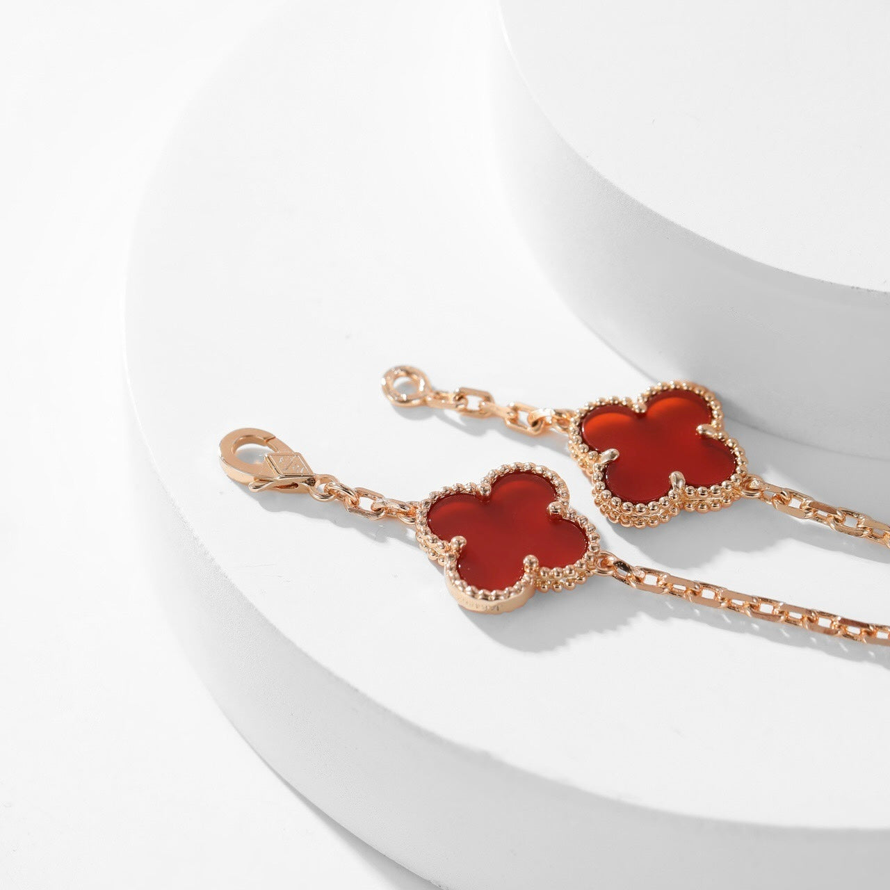 [Vellora Opalyn]CLOVER 10 MOTIFS CARNELIAN NECKLACE