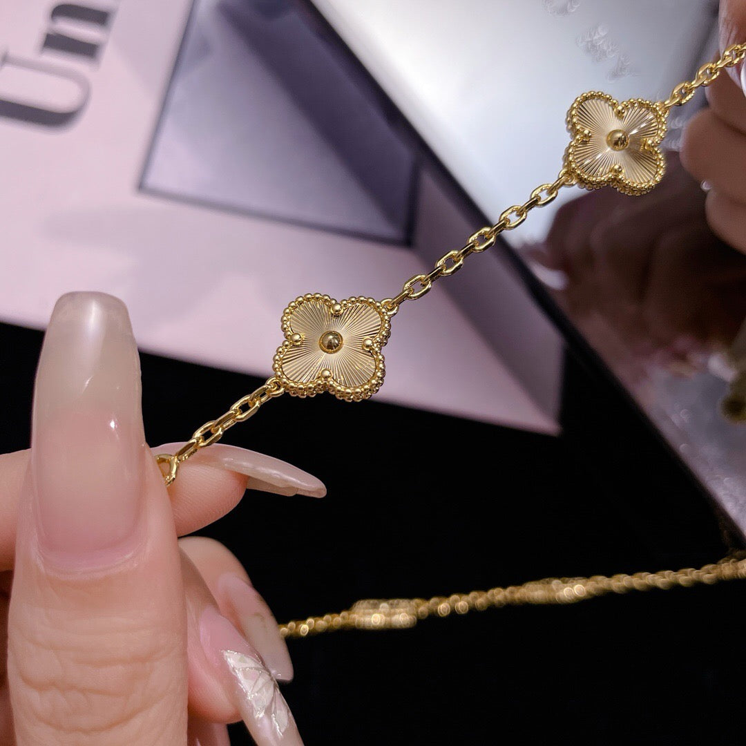 [Vellora Opalyn]CLOVER 10 MOTIFS LASER NECKLACE
