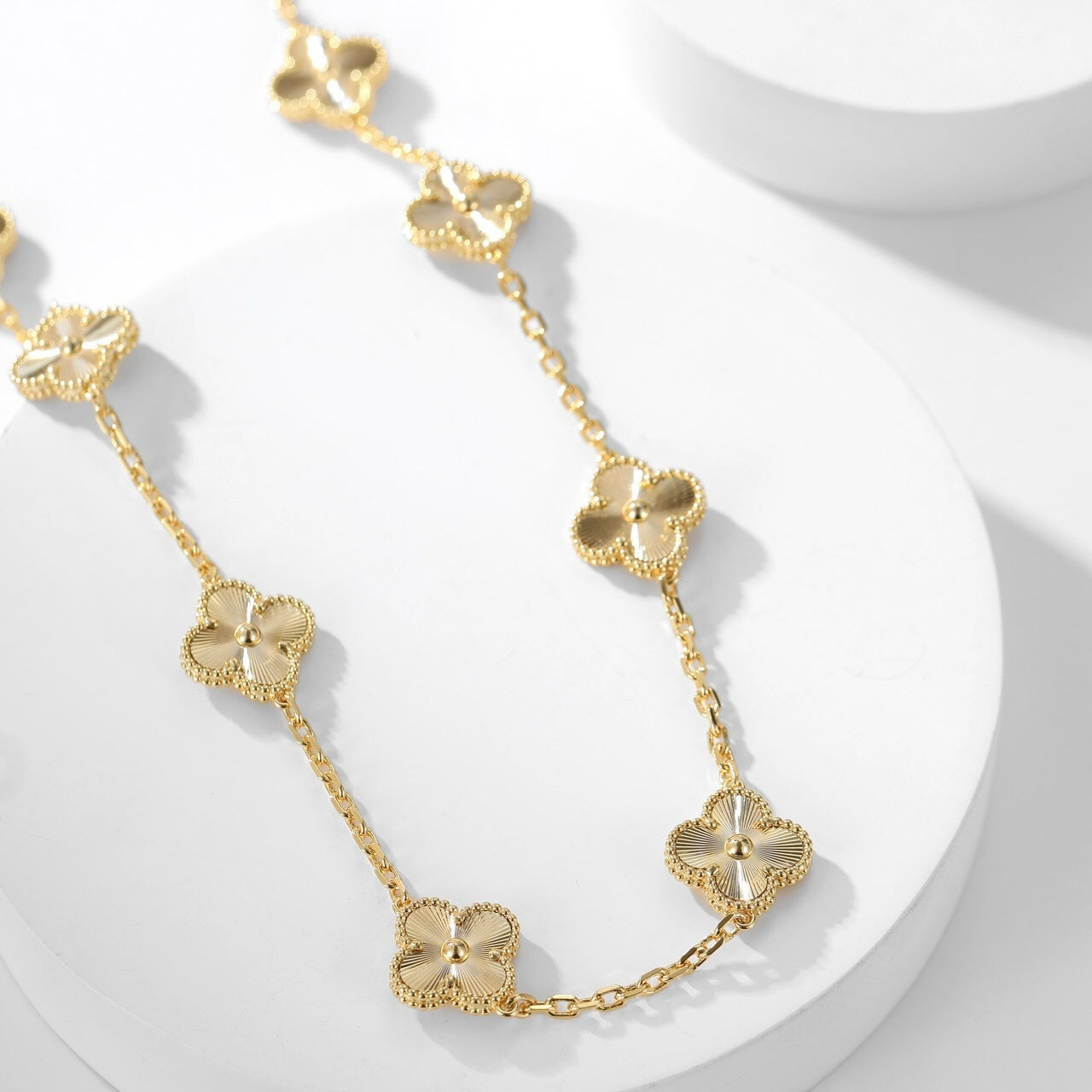 [Vellora Opalyn]CLOVER 10 MOTIFS LASER NECKLACE