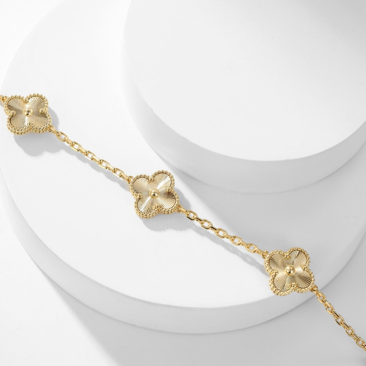 [Vellora Opalyn]CLOVER 10 MOTIFS LASER NECKLACE