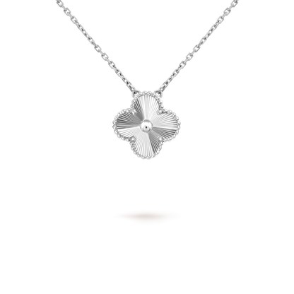 [Vellora Opalyn]CLOVER 15MM LASER NECKLACE SILVER