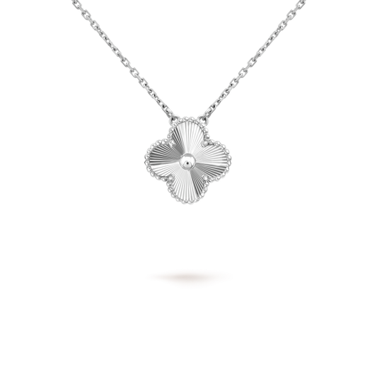 [Vellora Opalyn]CLOVER 15MM LASER NECKLACE SILVER