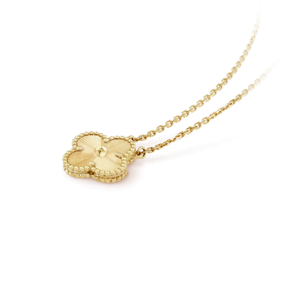 [Vellora Opalyn]CLOVER 15MM LASER NECKLACE