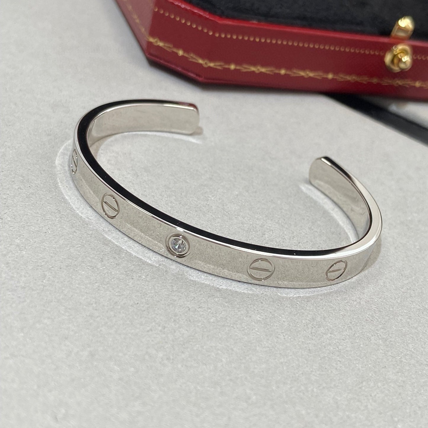 [Vellora Opalyn]LOVE BRACELET 6.1MM 1 DIAMOND OPEN CUFF
