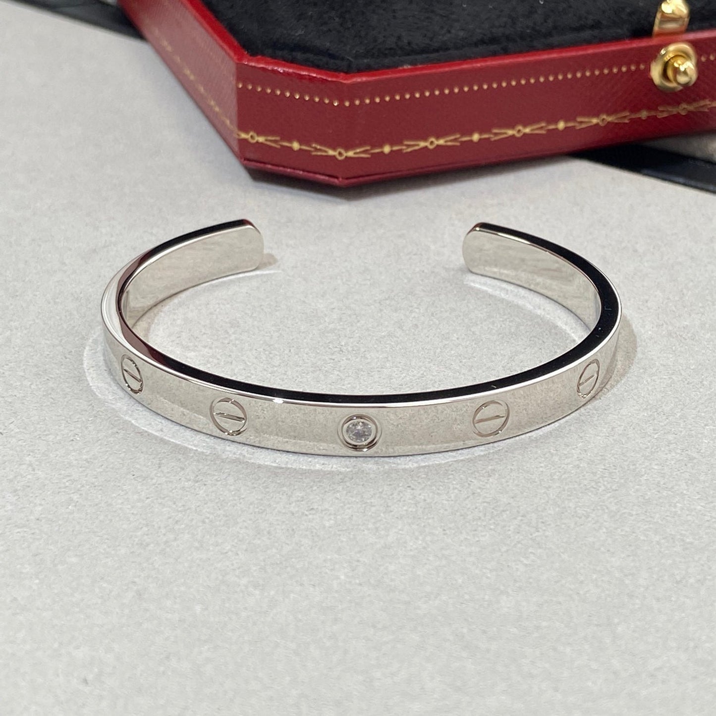 [Vellora Opalyn]LOVE BRACELET 6.1MM 1 DIAMOND OPEN CUFF