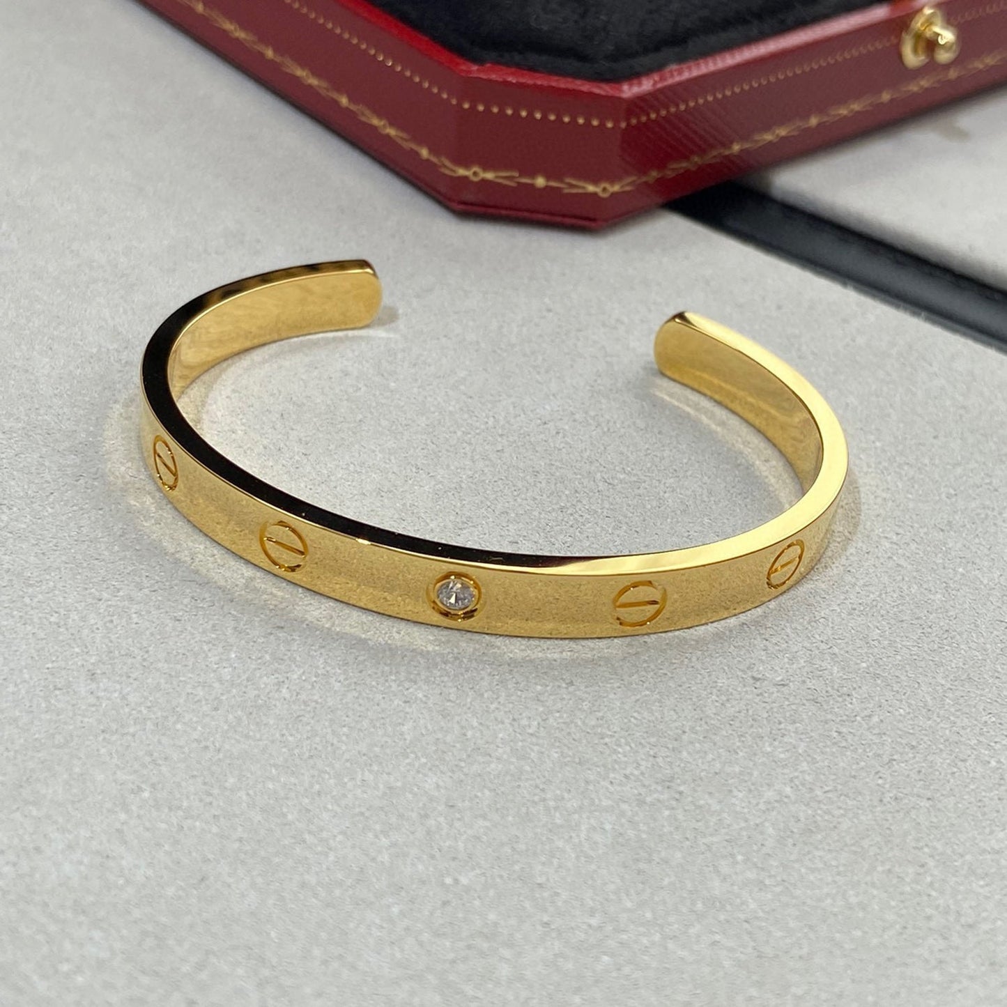 [Vellora Opalyn]LOVE BRACELET 6.1MM 1 DIAMOND OPEN CUFF