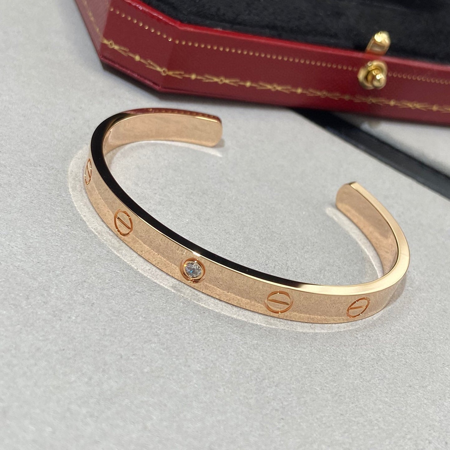 [Vellora Opalyn]LOVE BRACELET 6.1MM 1 DIAMOND OPEN CUFF