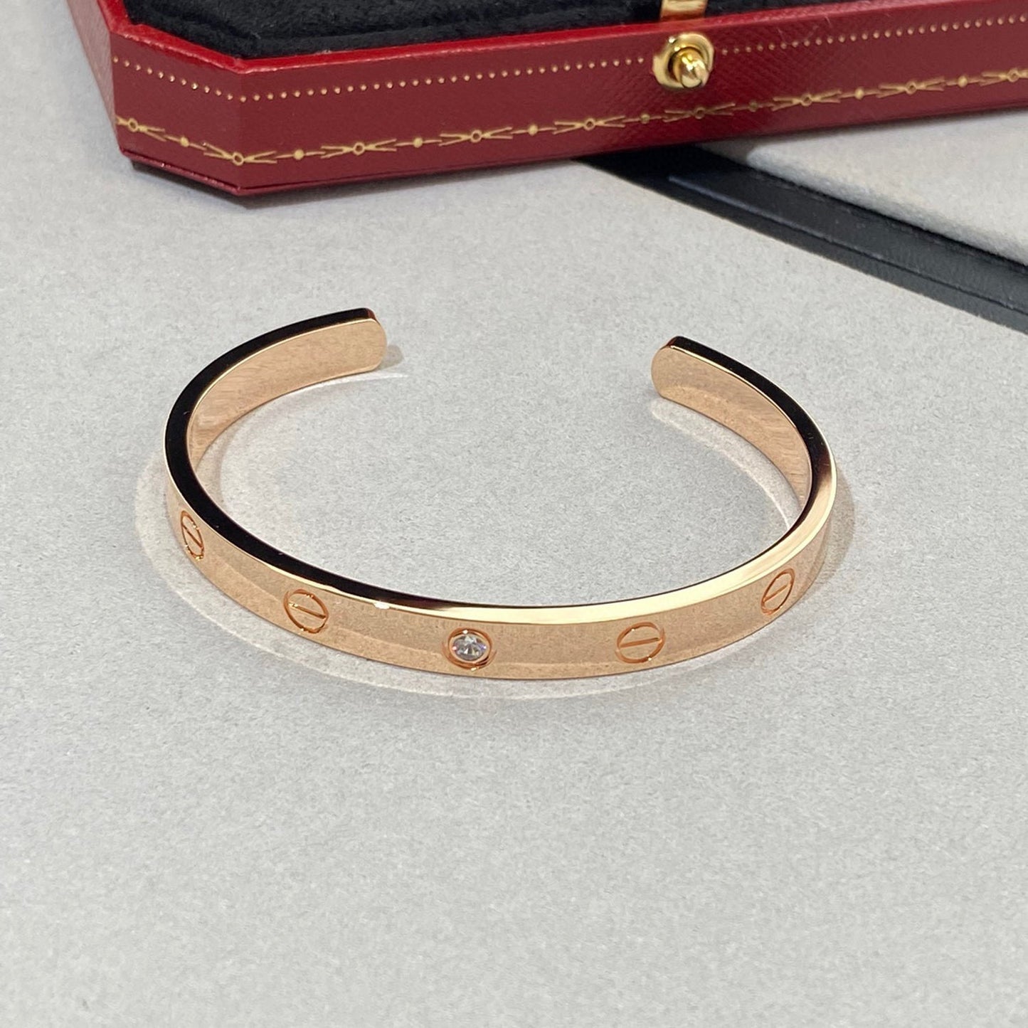 [Vellora Opalyn]LOVE BRACELET 6.1MM 1 DIAMOND OPEN CUFF