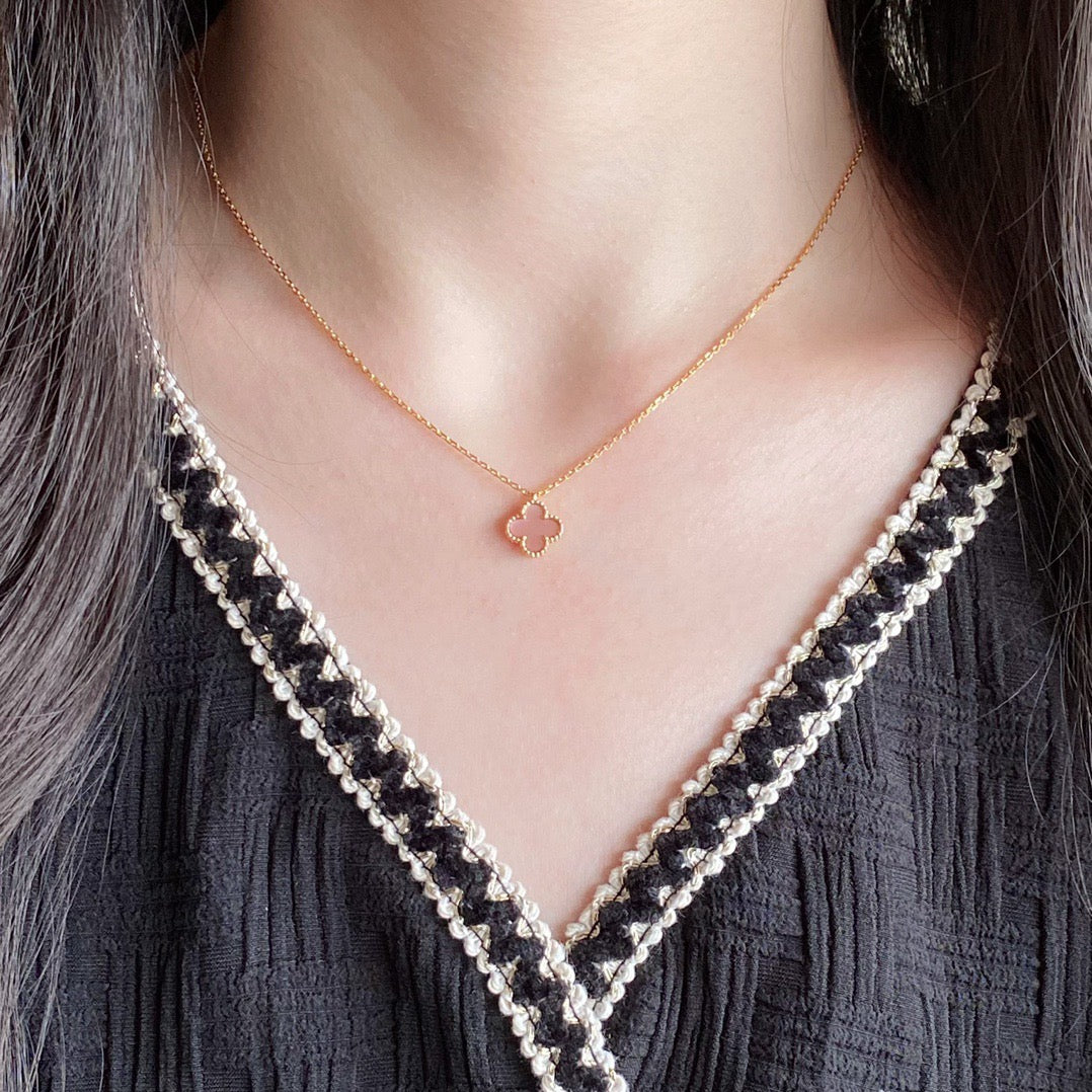 [Vellora Opalyn]CLOVER 15MM PINK MOTHER-OF-PEARL SINGLE FLOWER NECKLACE