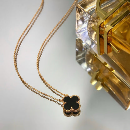 [Vellora Opalyn]CLOVER 15MM BLACK ONYX SINGLE FLOWER NECKLACE