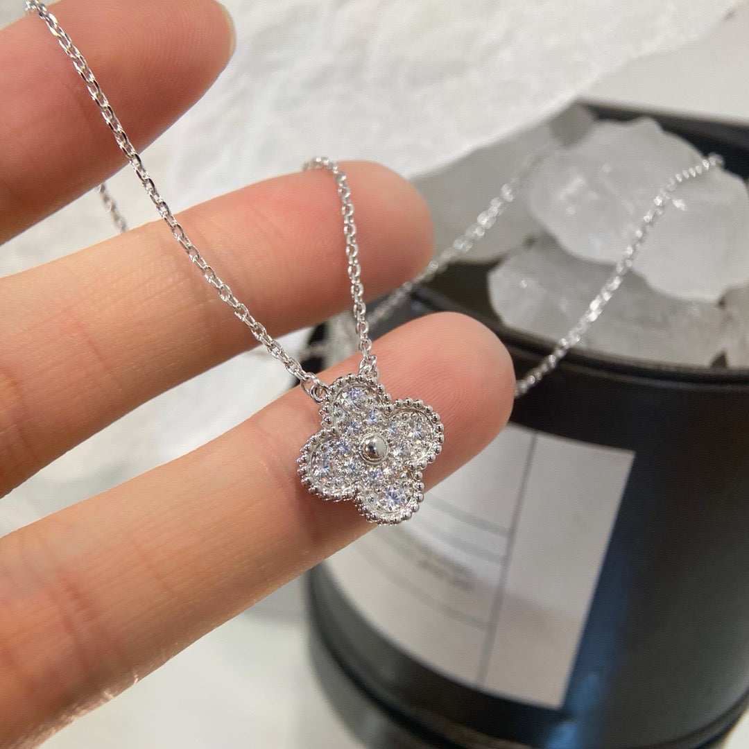 [Vellora Opalyn]CLOVER 15MM DIAMOND SINGLE FLOWER NECKLACE