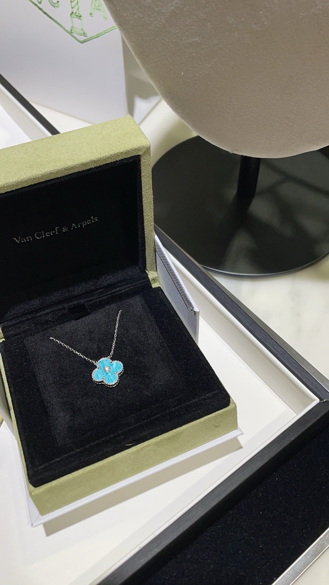 [Vellora Opalyn]CLOVER 15MM DIAMOND SVRES PORCELAIN  NECKLACE SILVER