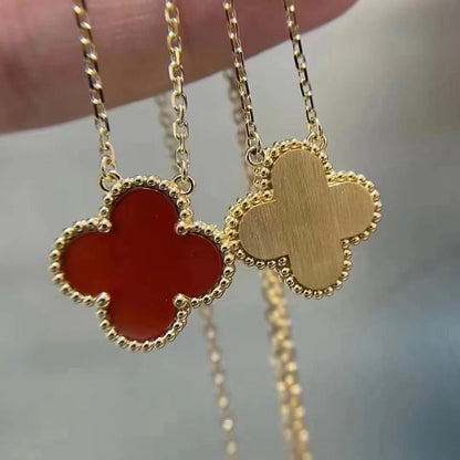 [Vellora Opalyn]CLOVER 15MM CARNELIAN SINGLE FLOWER NECKLACE