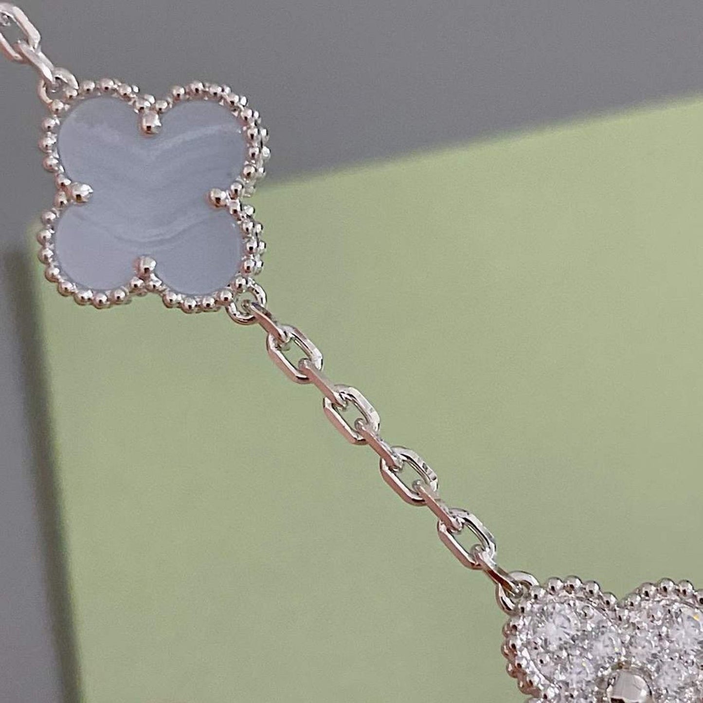 [Vellora Opalyn]CLOVER  5 MOTIF DIAMOND PURPLE CHALCEDONY BRACELET SILVER