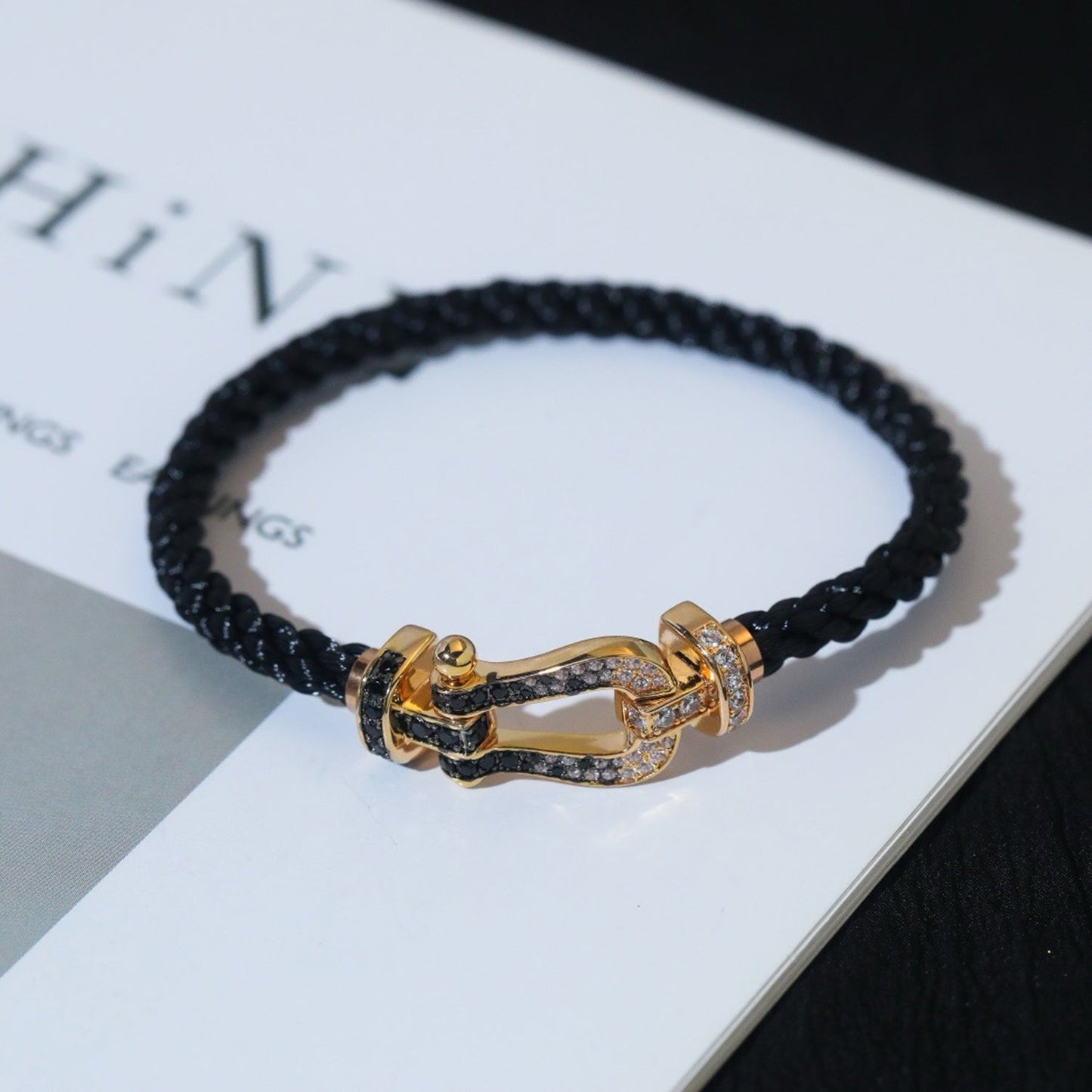 [Vellora Opalyn]FORCE LARGE HORSESHOE BLACK WHITE DIAMOND BRACELET SILVER