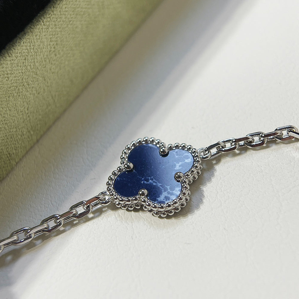 [Vellora Opalyn]CLOVER 5 MOTIF PIETERSITE SILVER BRACELET