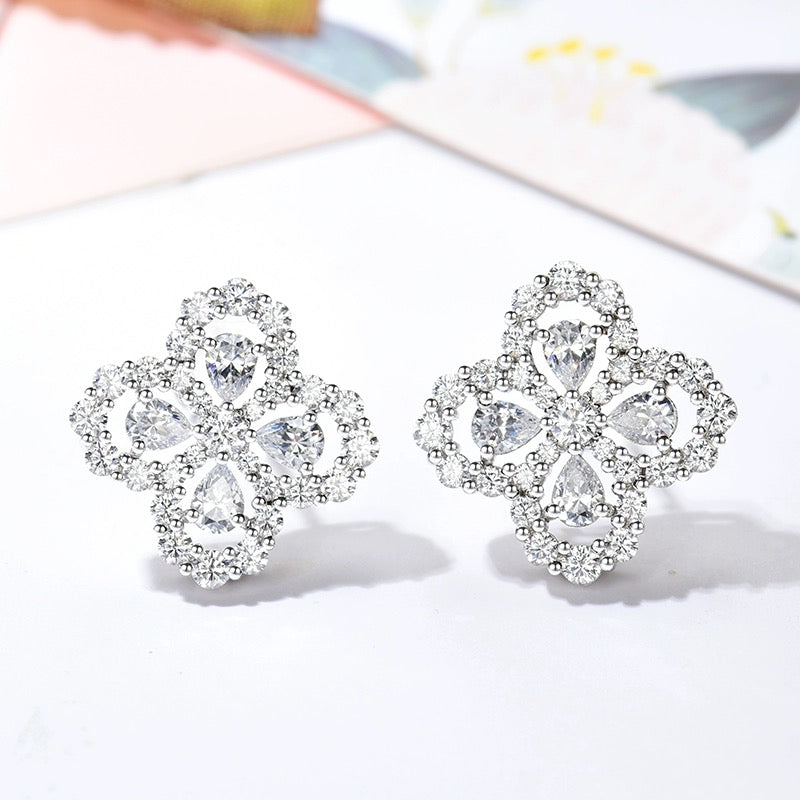 [Vellora Opalyn]LOOP EARRINGS FULL MOTIF DIAMOND 16MM