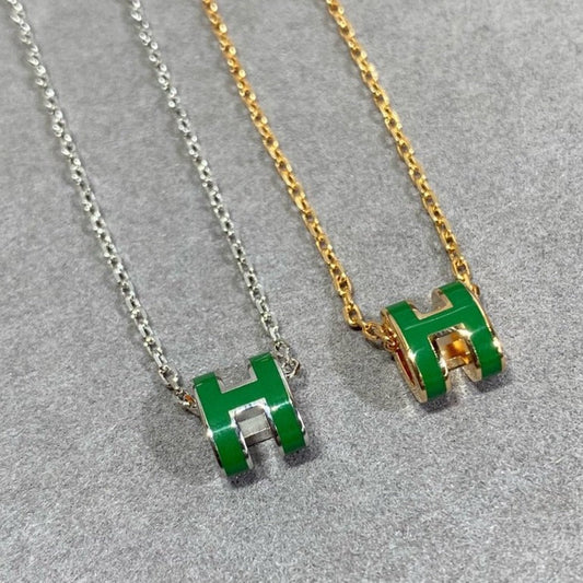 [Vellora Opalyn]POP H GREEN NECKLACE SILVER AND GOLD