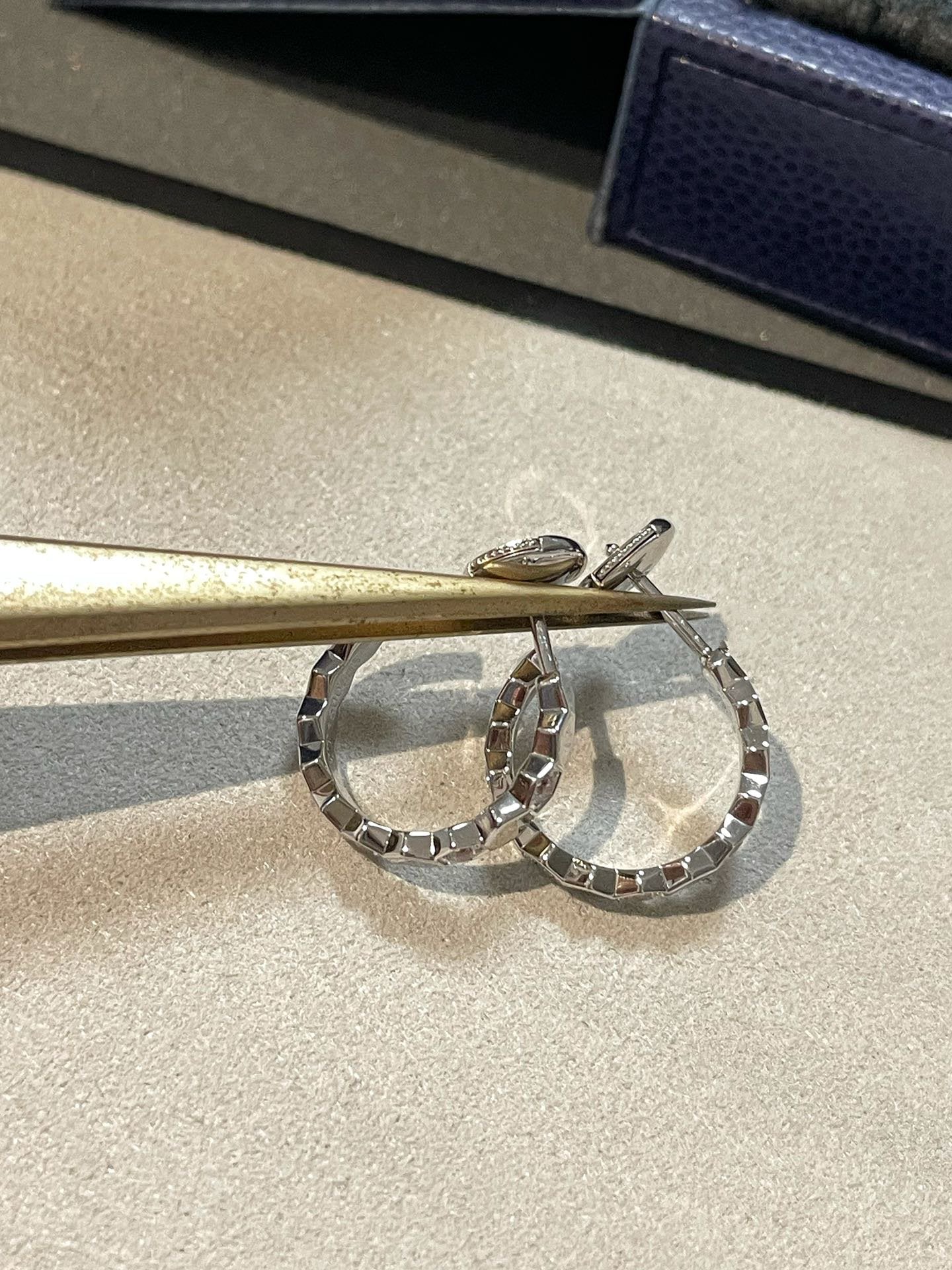 [Vellora Opalyn]Hollow Design Four-Leaf Clover Flower Shape Ring