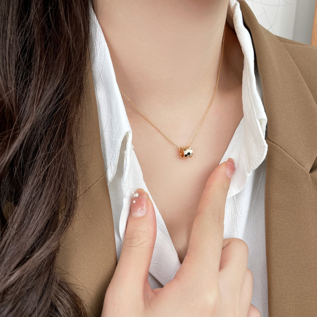 [Vellora Opalyn]BEE MINI PEDANT DIAMOND NECKLACE