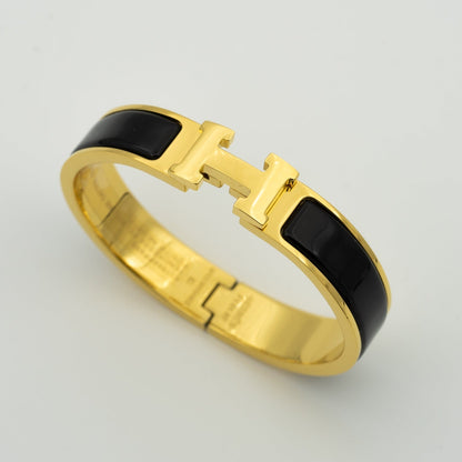 [Vellora Opalyn]H BLACK BRACELET
