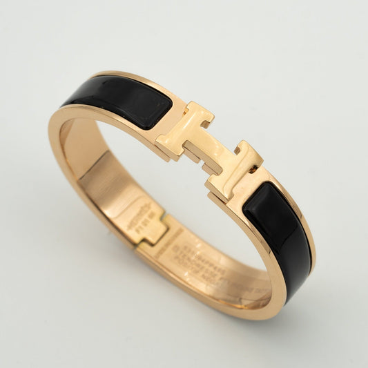 [Vellora Opalyn]H BLACK BRACELET