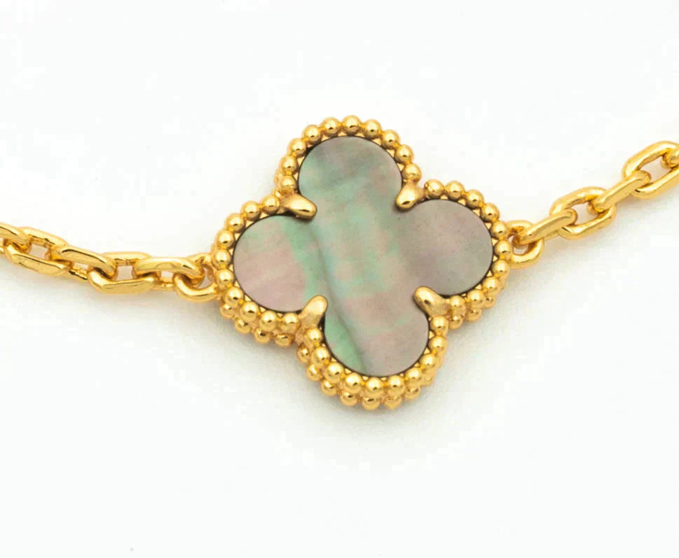 [Vellora Opalyn]CLOVER 5 MOTIF GRAY MOP DIAMOND BRACELET